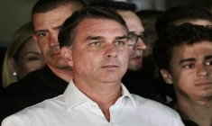 El misterioso avión en el que viaja Flávio Bolsonaro finalmente despegó de Argentina