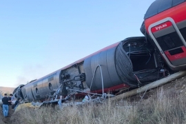 Choque de trenes en España causó al menos 10 muertos