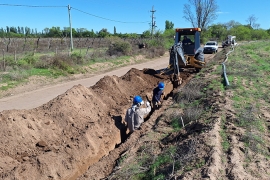 El municipio extiende 7.400 metros de redes de agua potable de La Izuelina para beneficiar a más de 60 familias de la zona